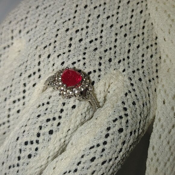 Ring 925 Heart Shaped Love 6mm Red Topaz Stone Sterling Silver Intricate Design - Picture 4 of 12